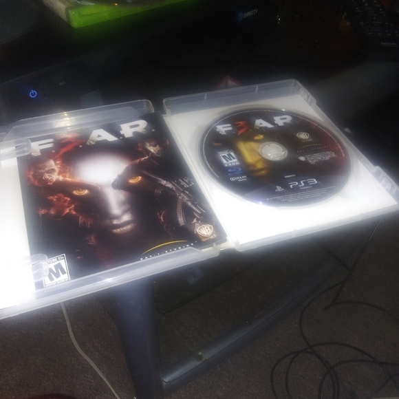 Video games - Picture 2 of 4